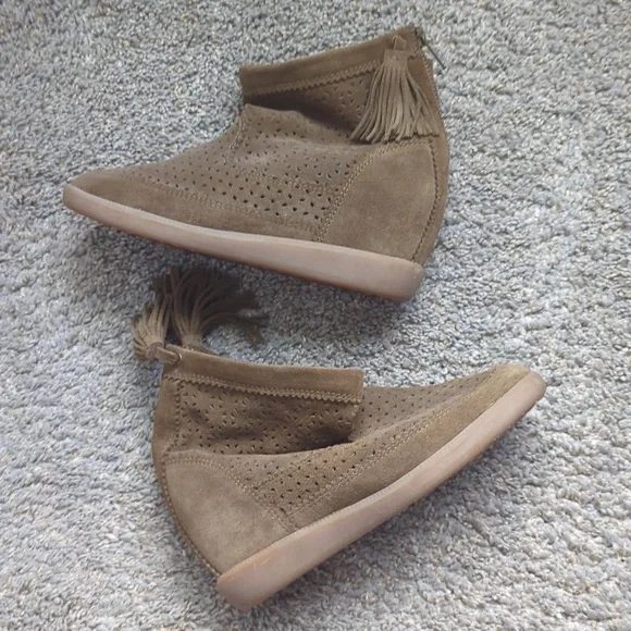Isabel Marant Beslay Tan Suede Ankle Booties - Picture 7 of 9